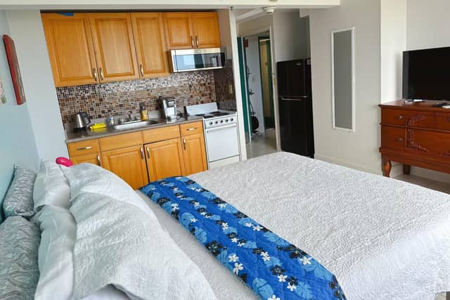 Waikiki Condo High Floor Views Beaches Convention Center — photo 2