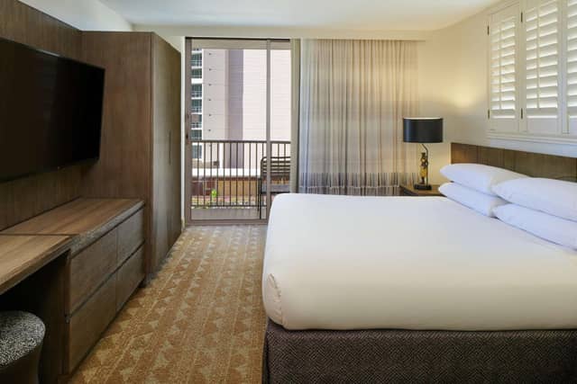 Embassy Suites by Hilton Waikiki Beach Walk — photo 3