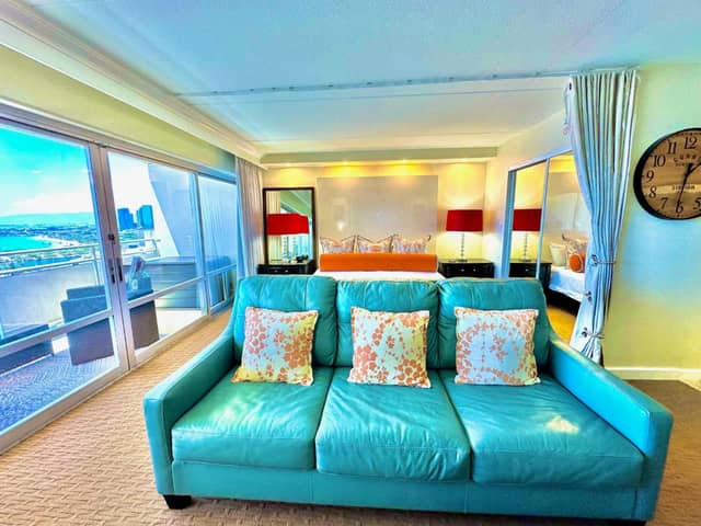 Waikiki Beach Experience! Luxury OceanView Suite! — photo 4